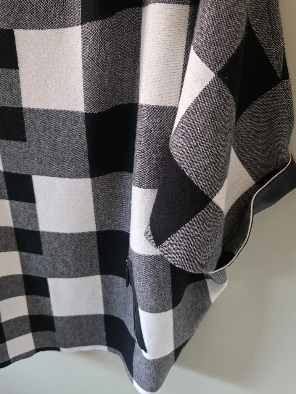 NWOT Joseph Ribkoff Buffalo Check Mock Neck Knit Poncho Size XXXL Contemporary